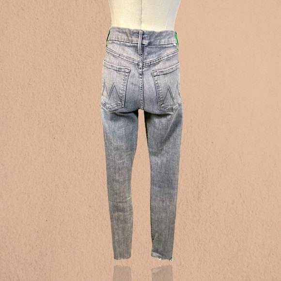 MOTHER Denim ‘The Looker’ Ankle Fray Skinny Jeans in “All Nighter” Gray Size 26 - Picture 12 of 16